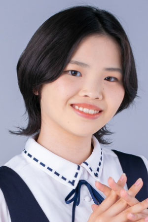 青山栞奈